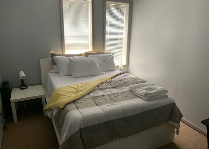 Gasthof Super Cozy House For Group, Close To All Universities And Downtown *