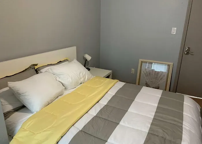Gasthof Super Cozy House For Group, Close To All Universities And Downtown *